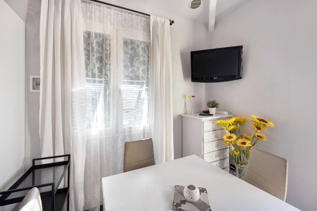 Casa Girasole 600 Mt Dal Mare Apartment Imperia Exterior foto