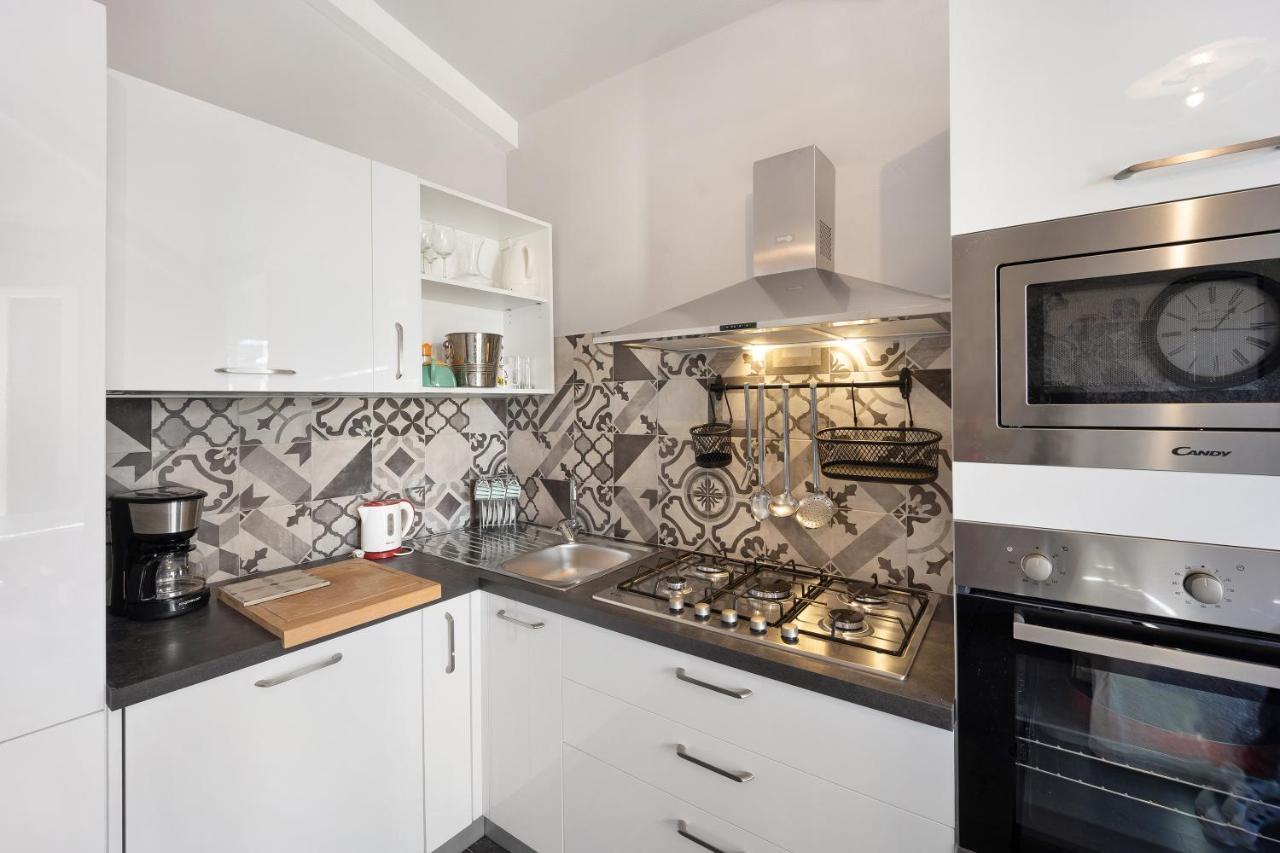 Casa Girasole 600 Mt Dal Mare Apartment Imperia Exterior foto