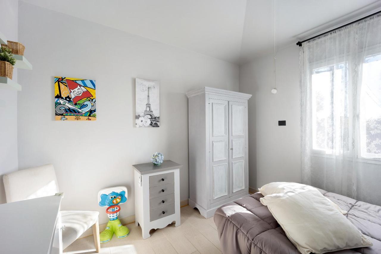 Casa Girasole 600 Mt Dal Mare Apartment Imperia Exterior foto