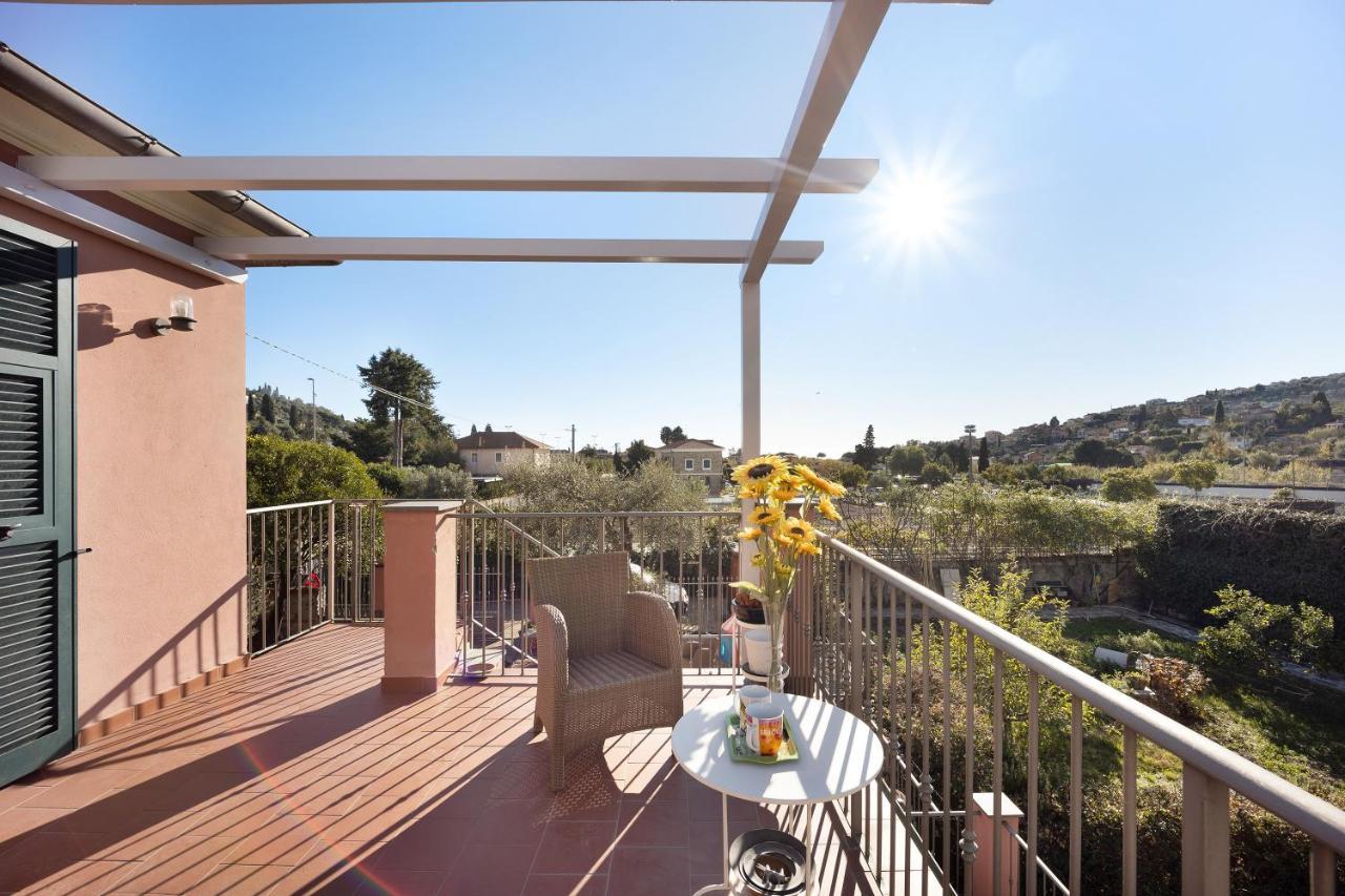 Casa Girasole 600 Mt Dal Mare Apartment Imperia Exterior foto